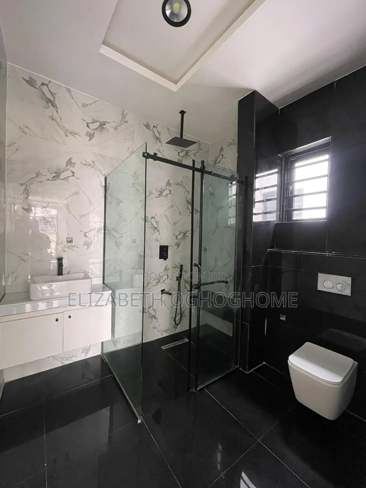 4bdrm Duplex in Idado for rent in Idado