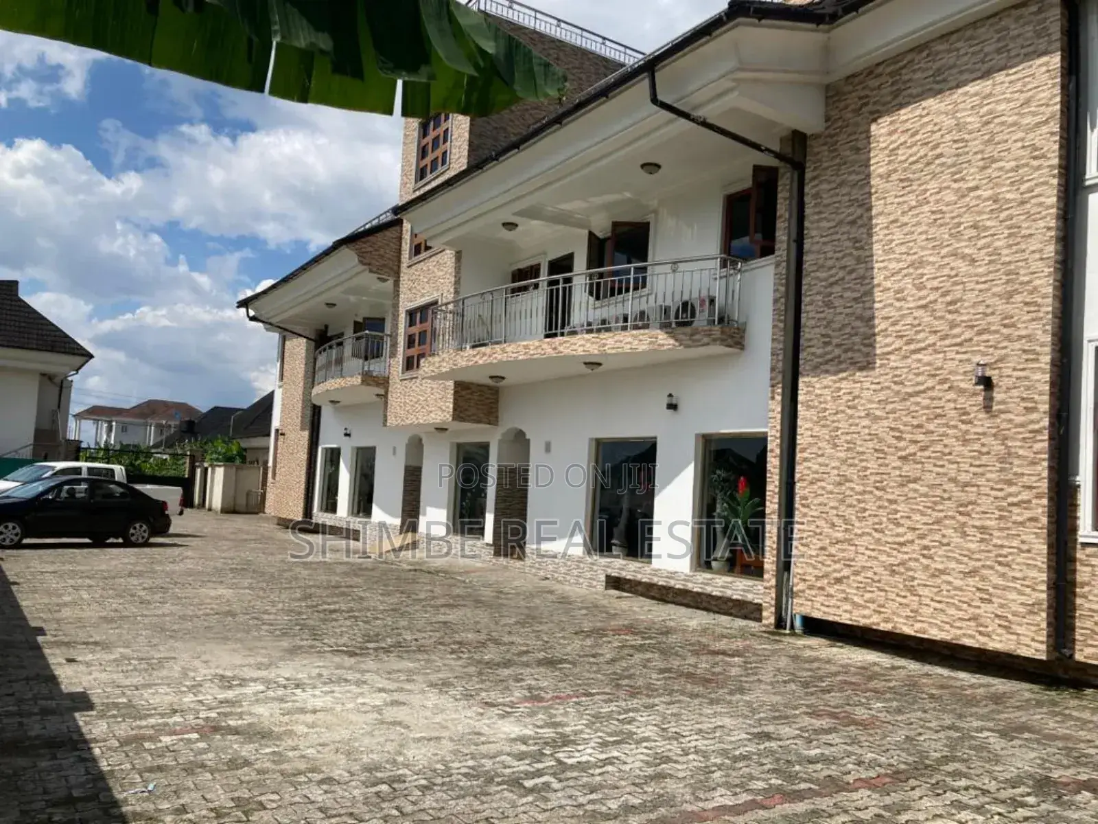 Furnished 20bdrm Block of Flats in Shelter Afrique, Uyo for sale in Uyo