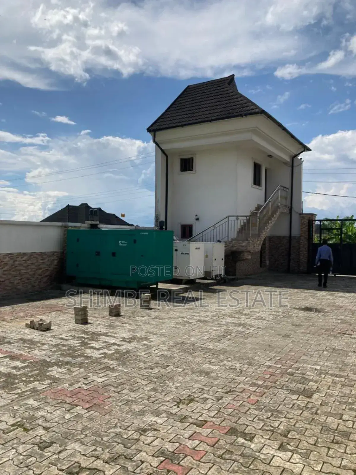 Furnished 20bdrm Block of Flats in Shelter Afrique, Uyo for sale in Uyo