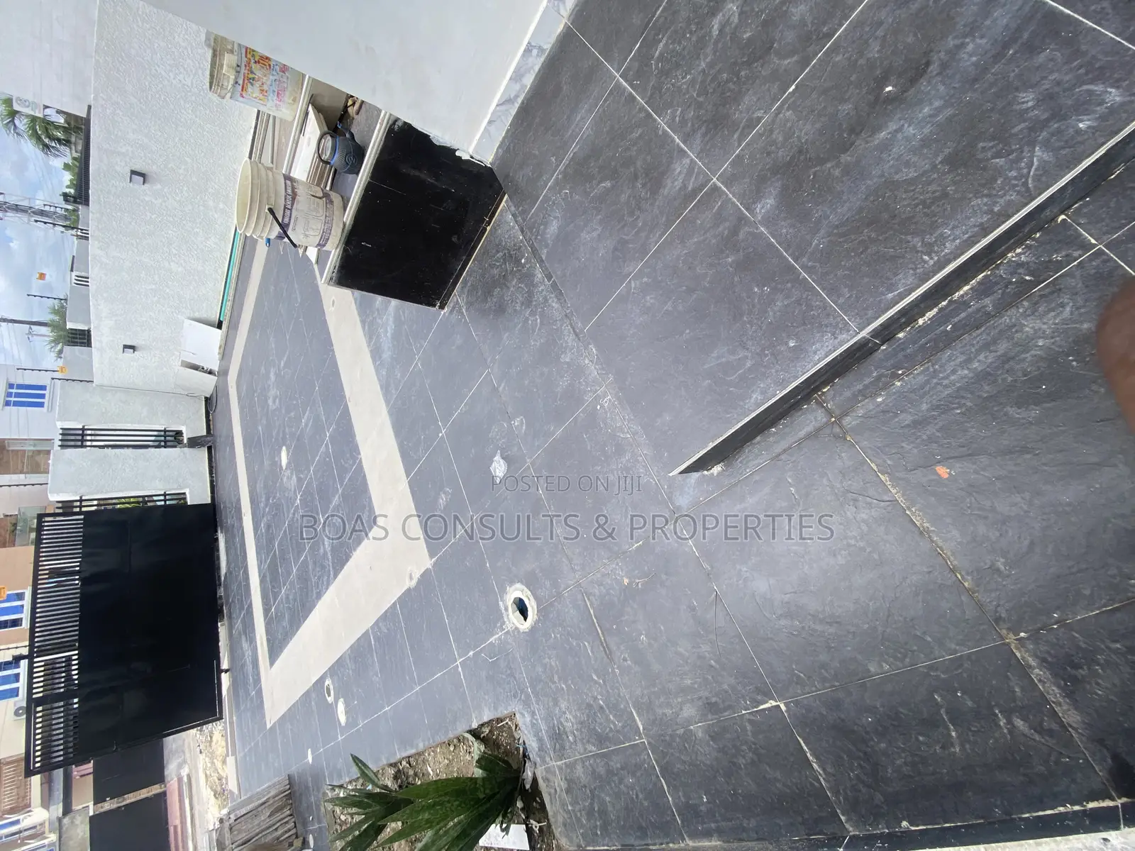 5bdrm Duplex in Ikota for sale in Ikota