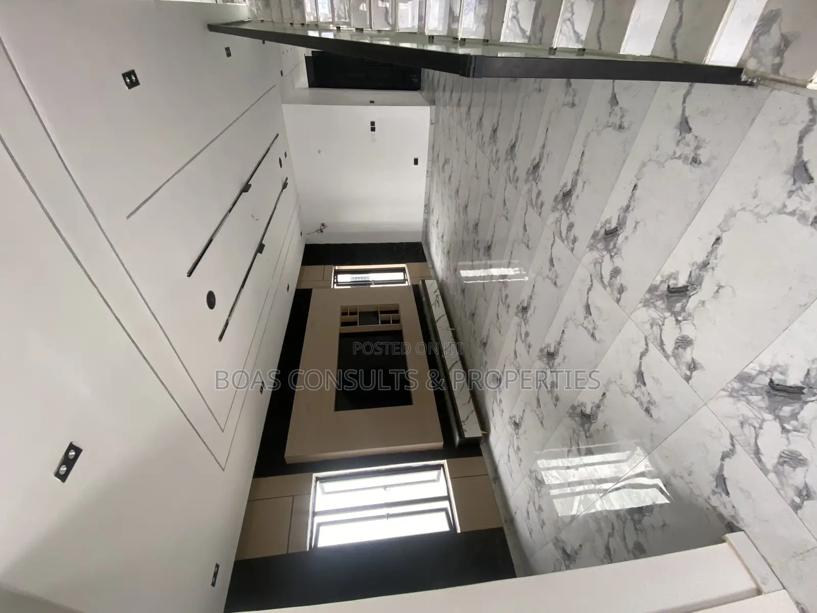5bdrm Duplex in Ikota for sale in Ikota