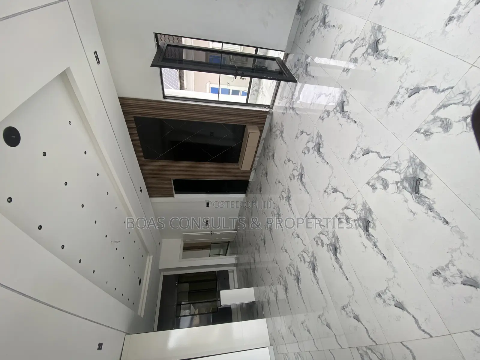 5bdrm Duplex in Ikota for sale in Ikota