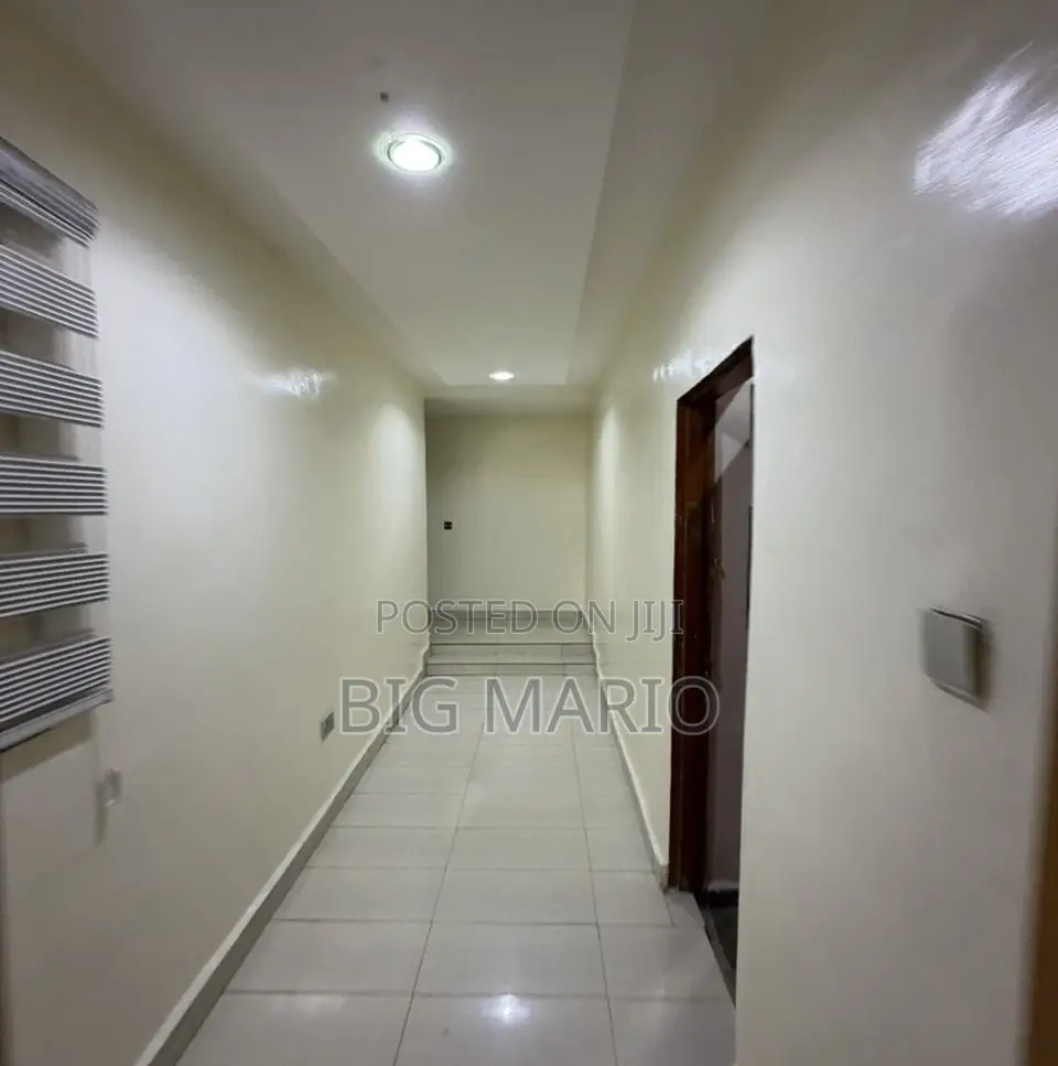 5bdrm Bungalow in Godab Estate, Jabi for sale in Jabi