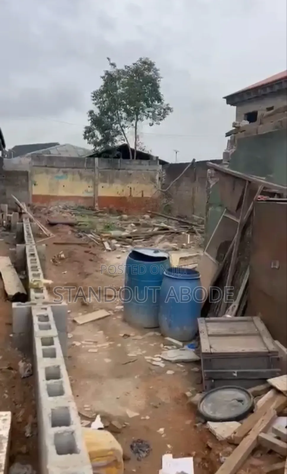 Half Plot of Land Urgently for Sale in Egbeda in Akowonjo