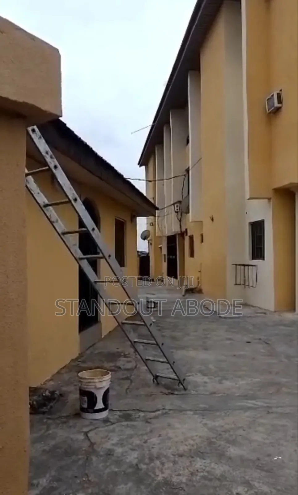 3bdrm Block of Flats in Good Location, Oke-Afa for sale in Oke-Afa