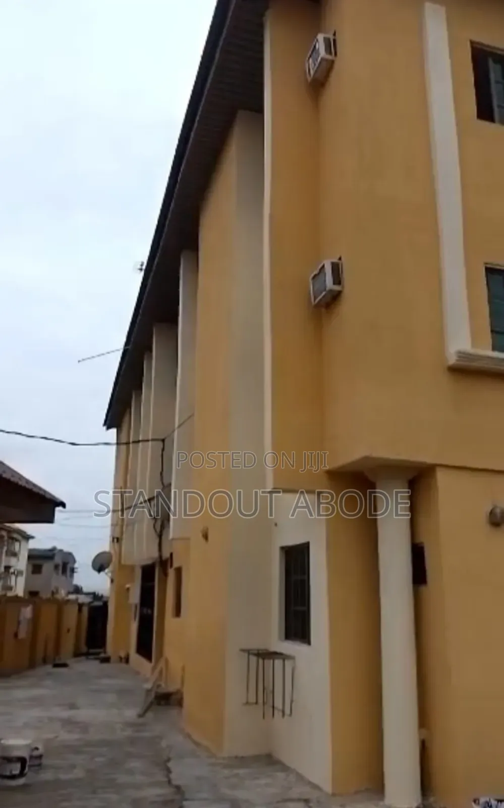 3bdrm Block of Flats in Good Location, Oke-Afa for sale in Oke-Afa