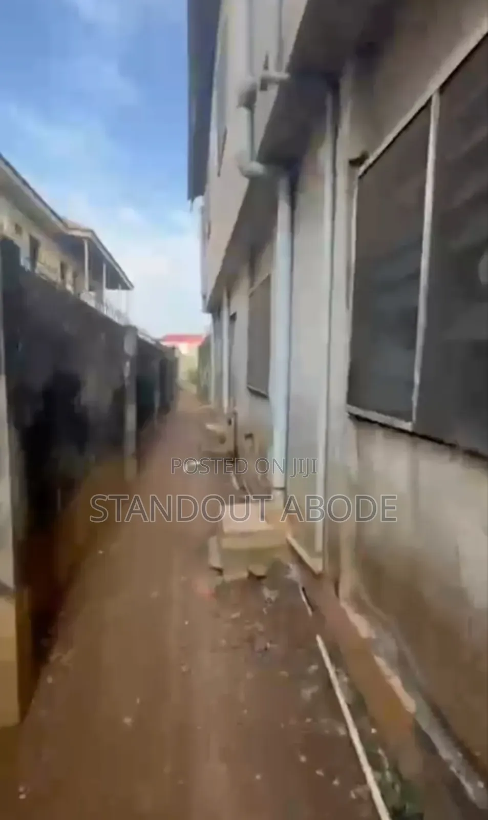 1bdrm Block of Flats in Nice Location, Akowonjo for sale in Akowonjo