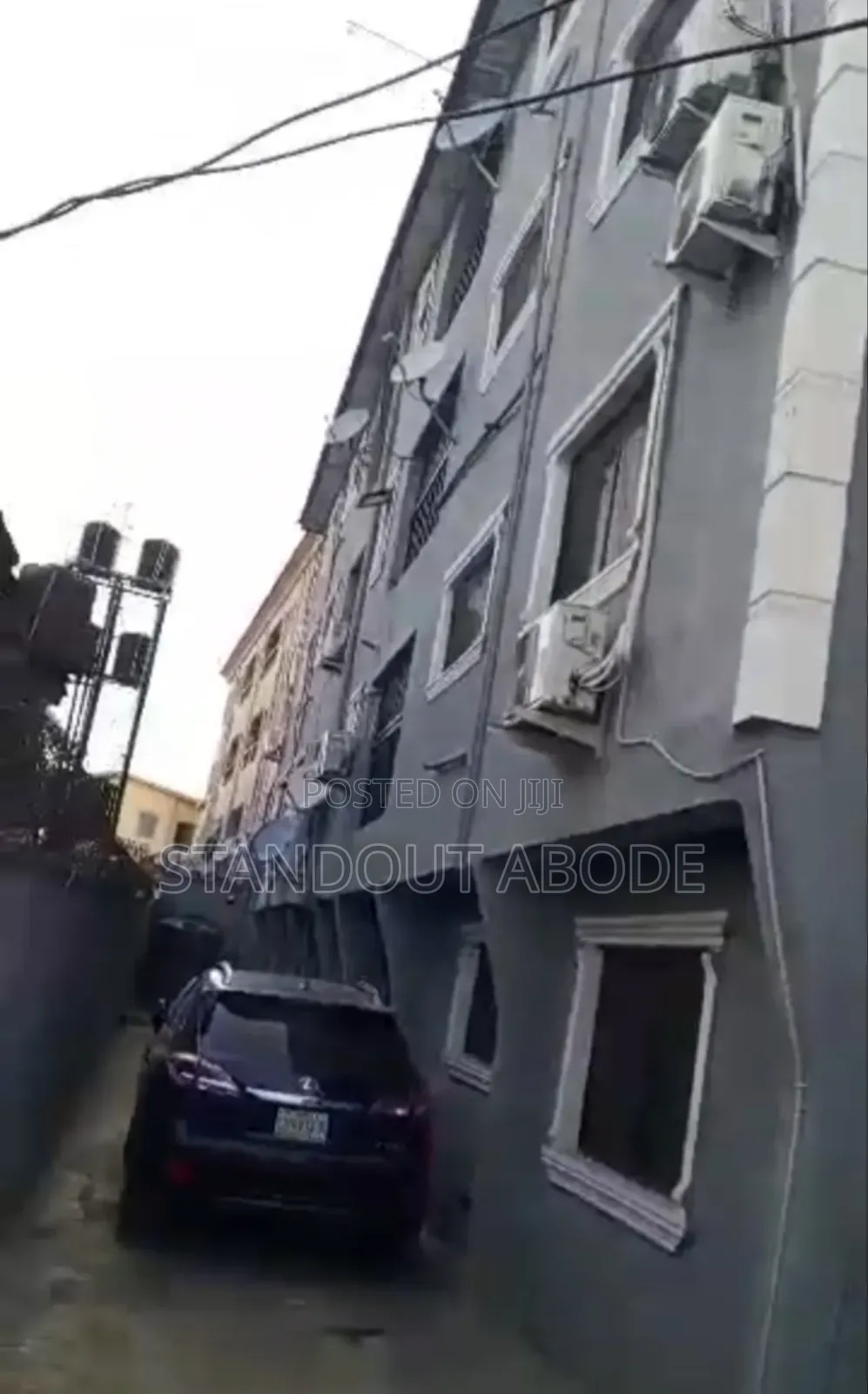 3bdrm Block of Flats in In Good Location, Aguda / Surulere for sale in Aguda / Surulere
