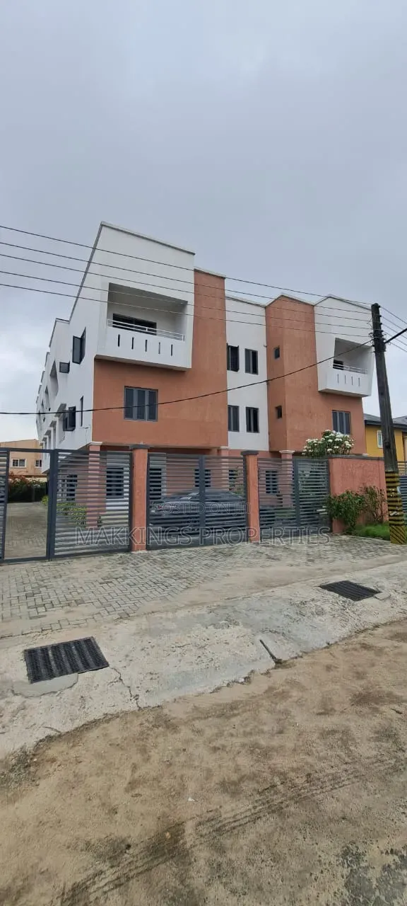 4bdrm Duplex in Abraham Adesanya Estate for sale in Abraham Adesanya Estate
