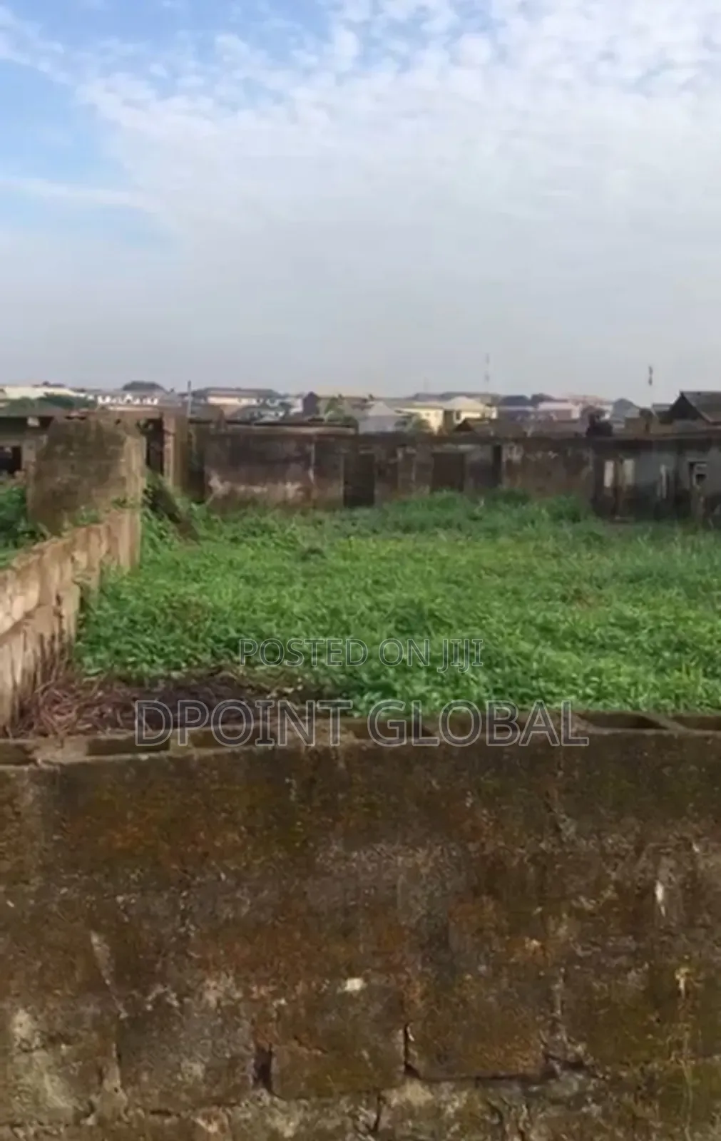 One and Half Plot in Iyana Ipaja in Iyana Ipaja