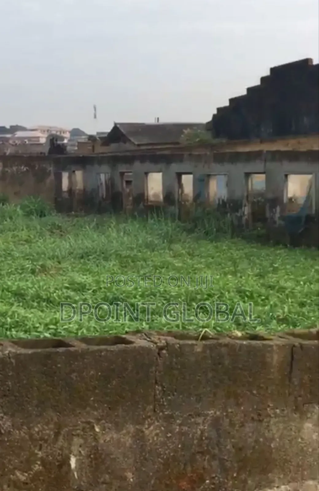 One and Half Plot in Iyana Ipaja in Iyana Ipaja