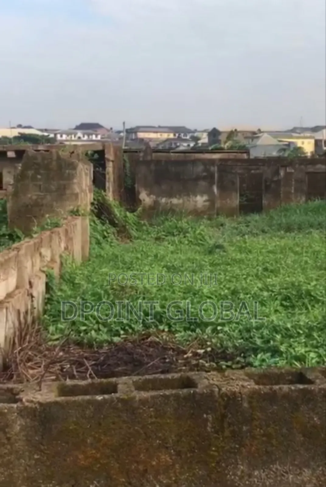 One and Half Plot in Iyana Ipaja in Iyana Ipaja
