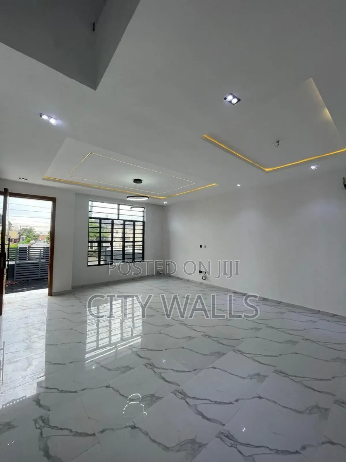 4bdrm Duplex in Idado for rent in Idado