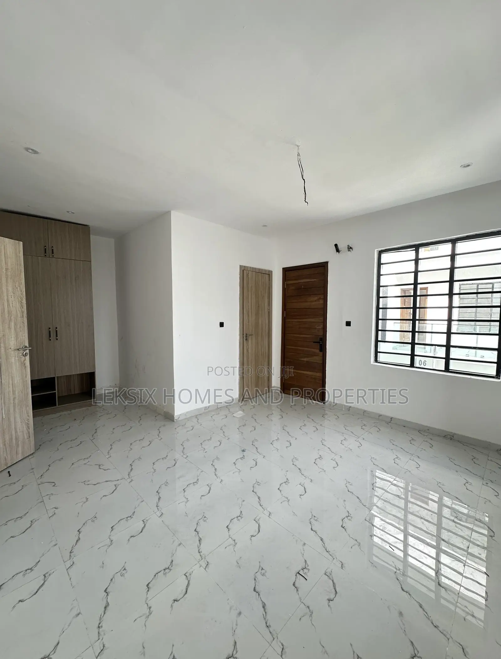 4bdrm Townhouse/Terrace in A Well Secured, Lekki Phase 2 for sale in Lekki Phase 2