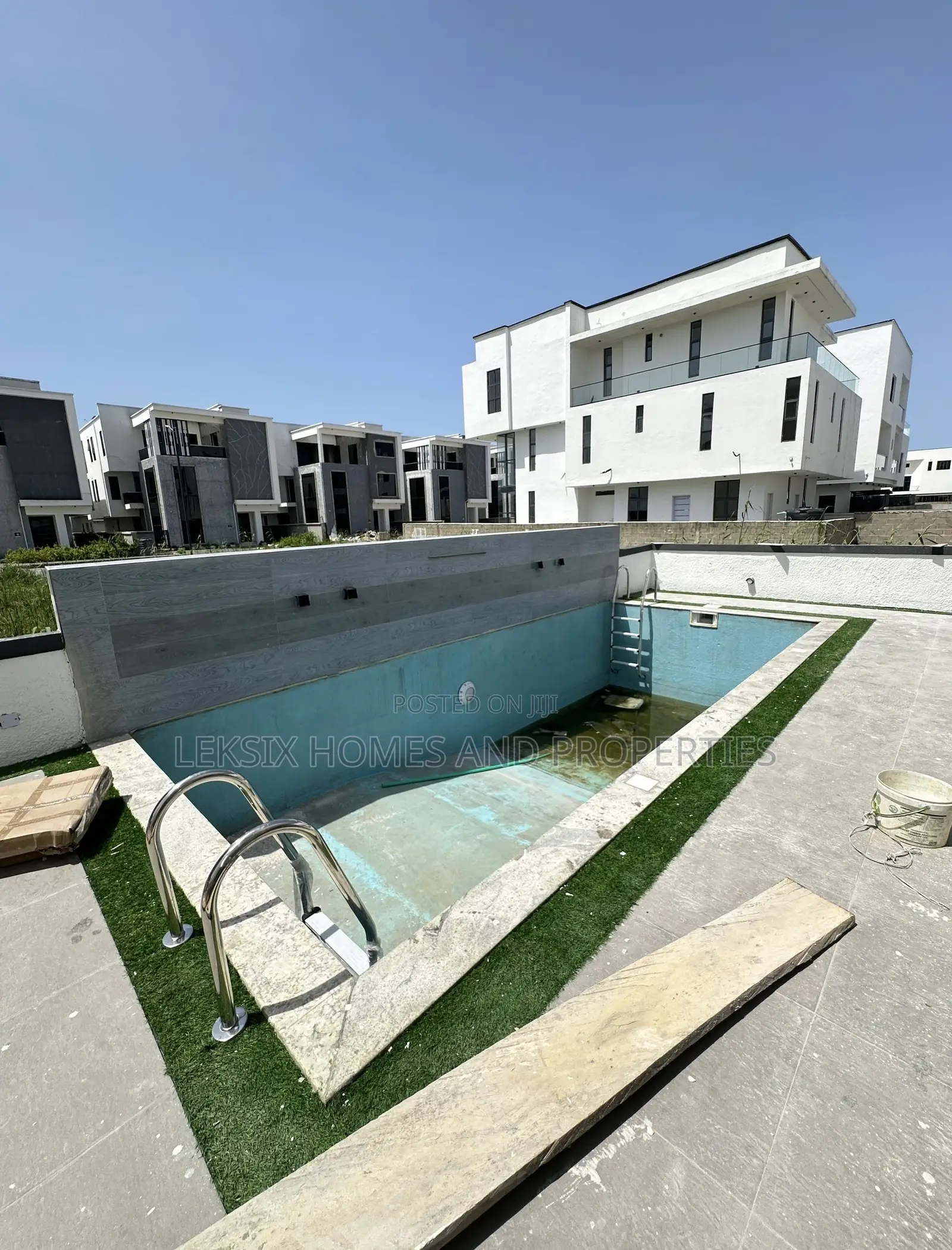 7bdrm Mansion in A Well Secured, Ikate for sale in Ikate