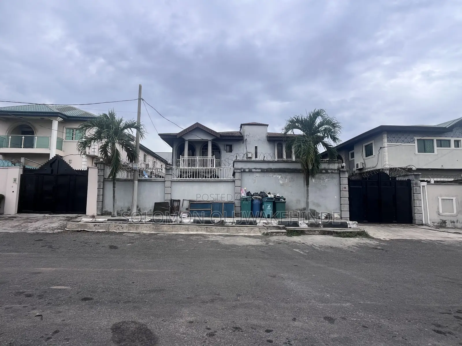 3bdrm Block of Flats in Gemade Estate, Alimosho for sale in Alimosho