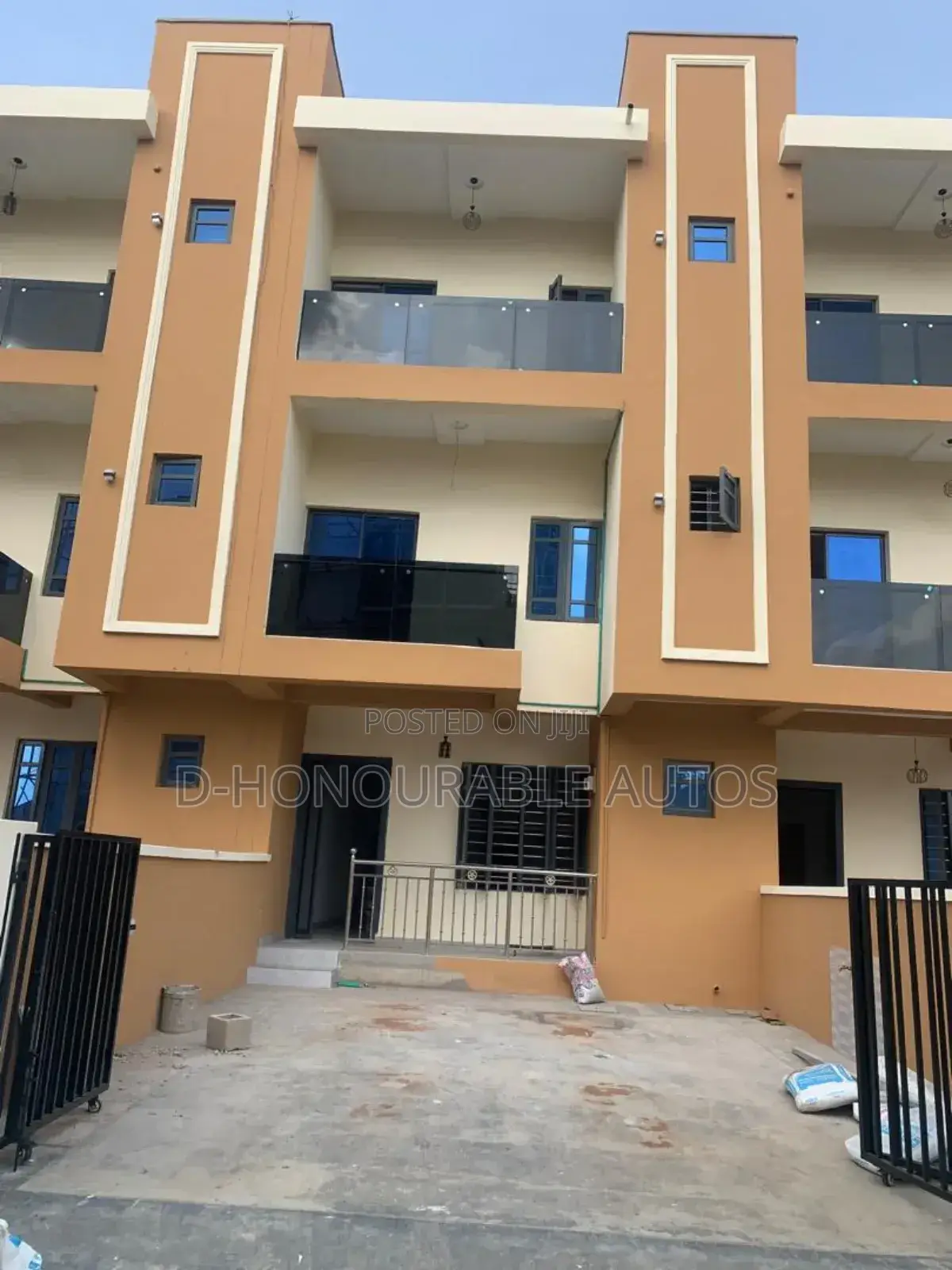 4 Bedroom Terrace Duplex With 2 Family Lounge in Abule Egba