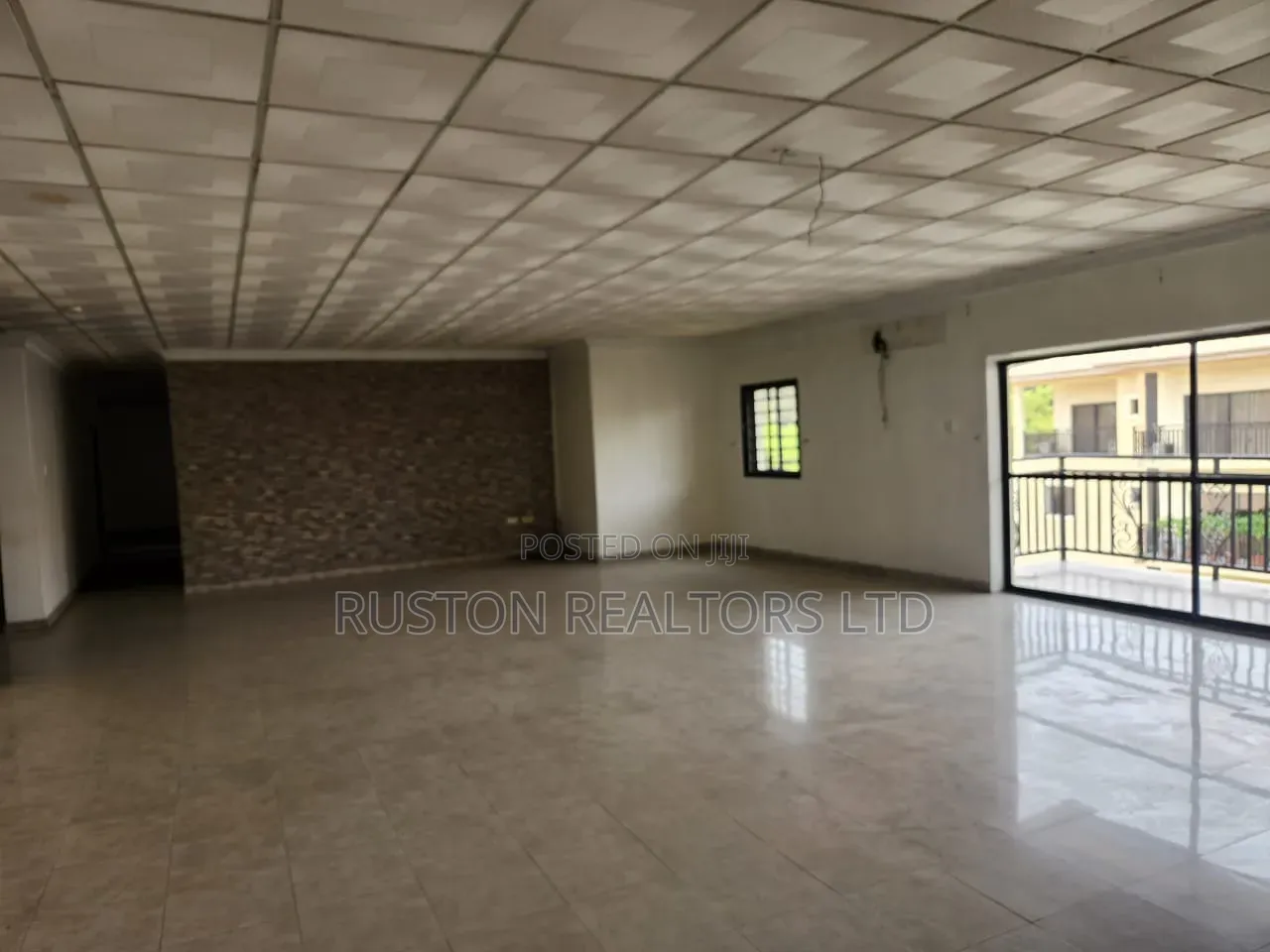 3bdrm Block of Flats in Parkview Estate for rent in Parkview Estate