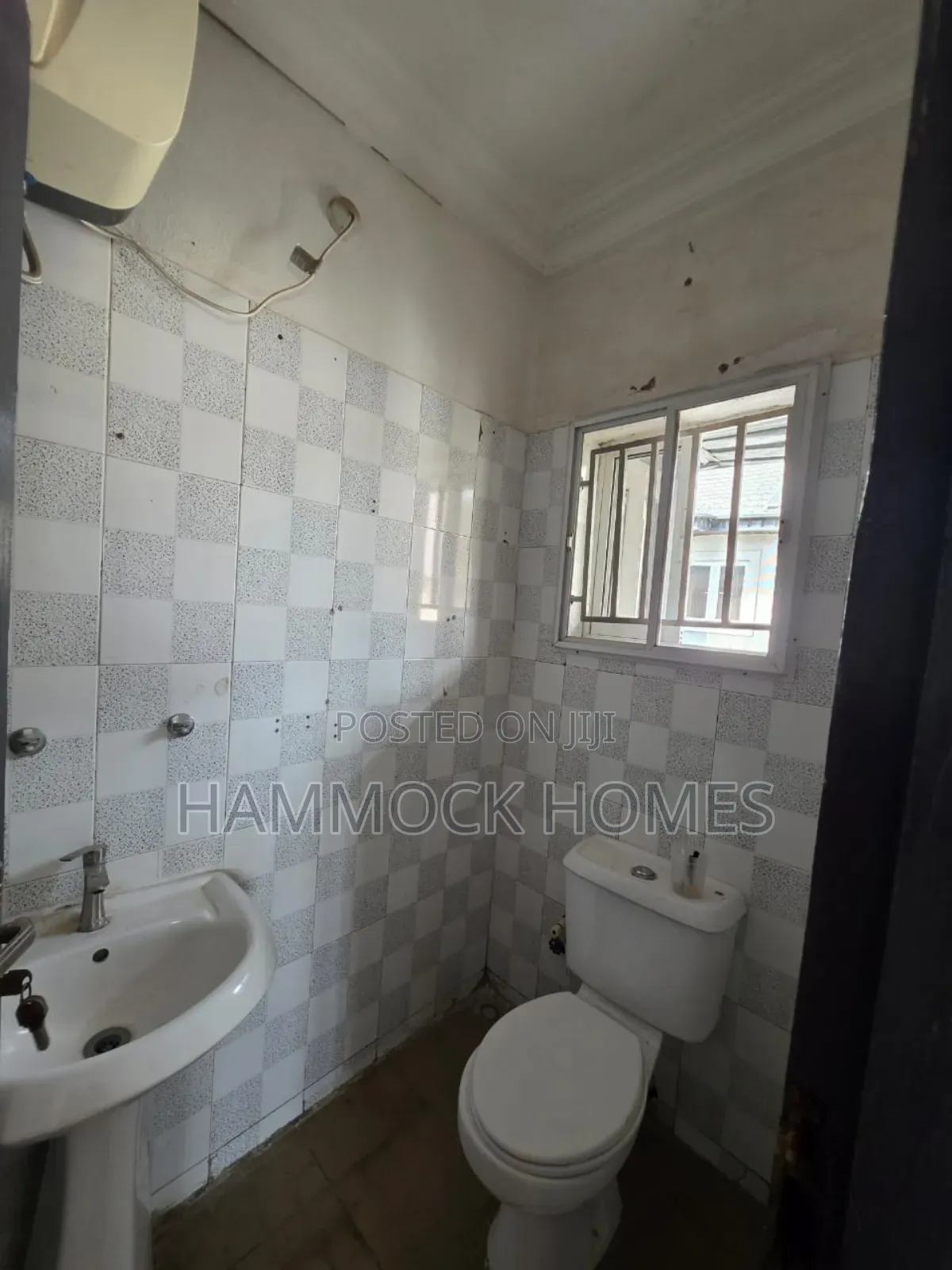 3bdrm Block of Flats in Carlton Gate Gra, Akobo for rent in Akobo