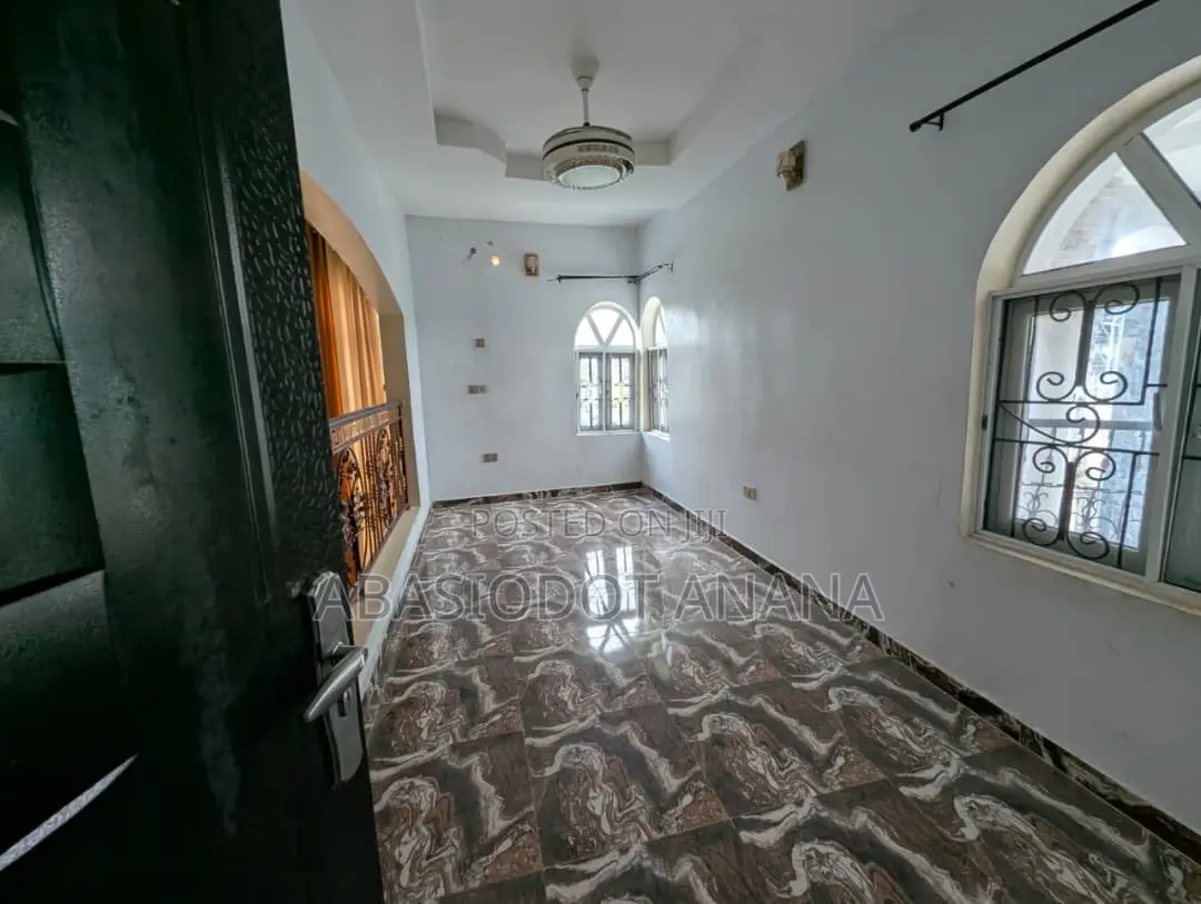 Furnished 4bdrm Duplex in Shelter Afrique, Uyo for sale in Uyo