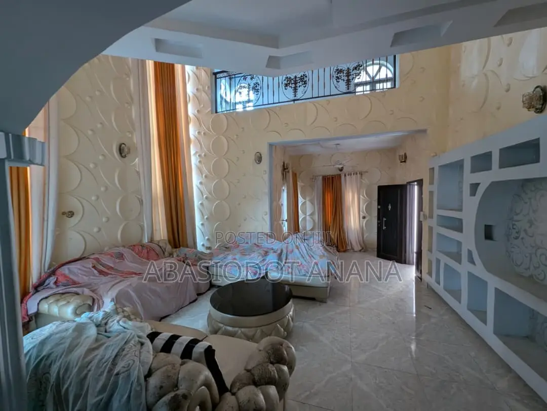 Furnished 4bdrm Duplex in Shelter Afrique, Uyo for sale in Uyo