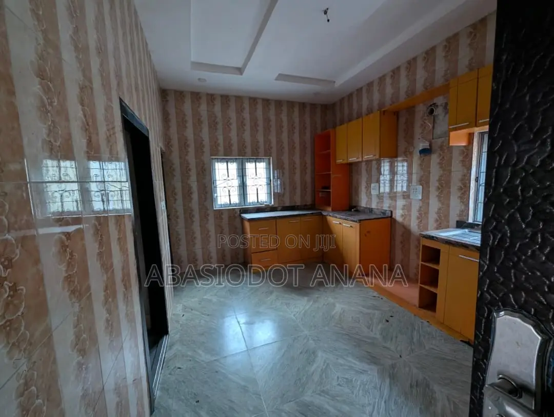 Furnished 4bdrm Duplex in Shelter Afrique, Uyo for sale in Uyo