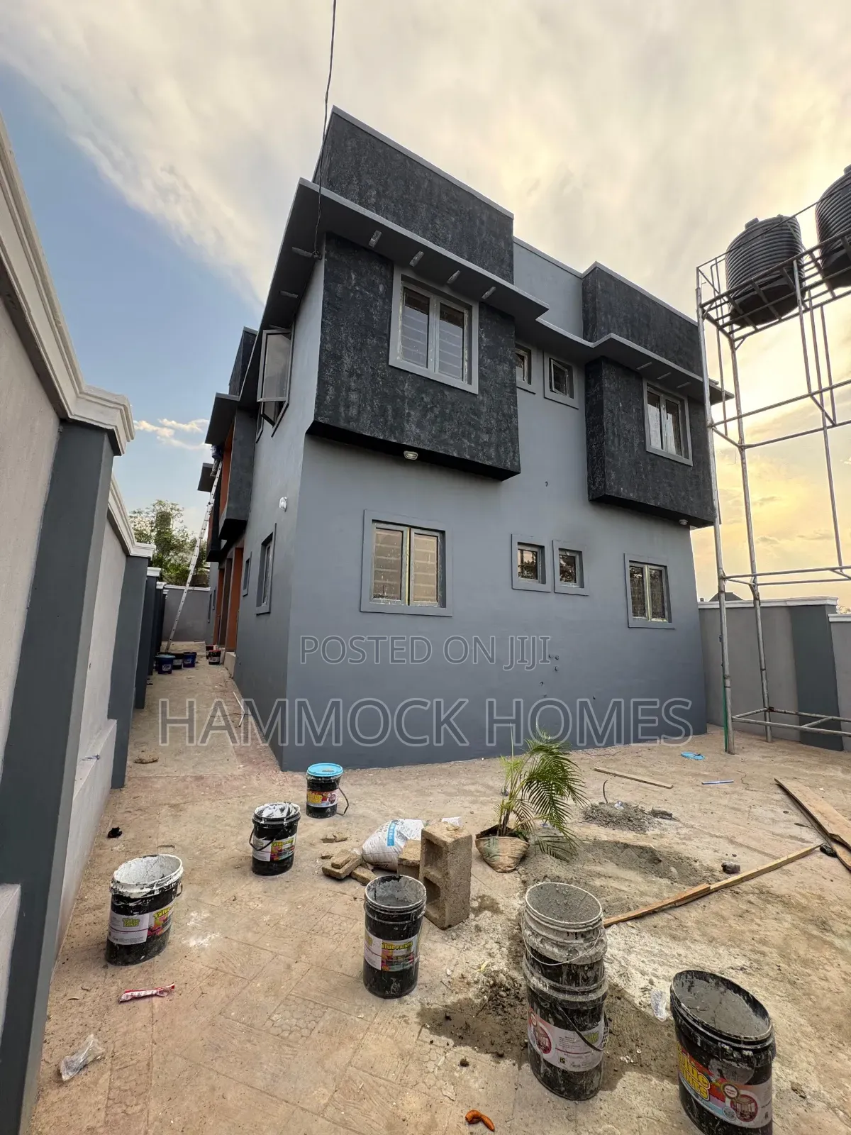 8bdrm Block of Flats in Almond Estate, Akobo for sale in Akobo