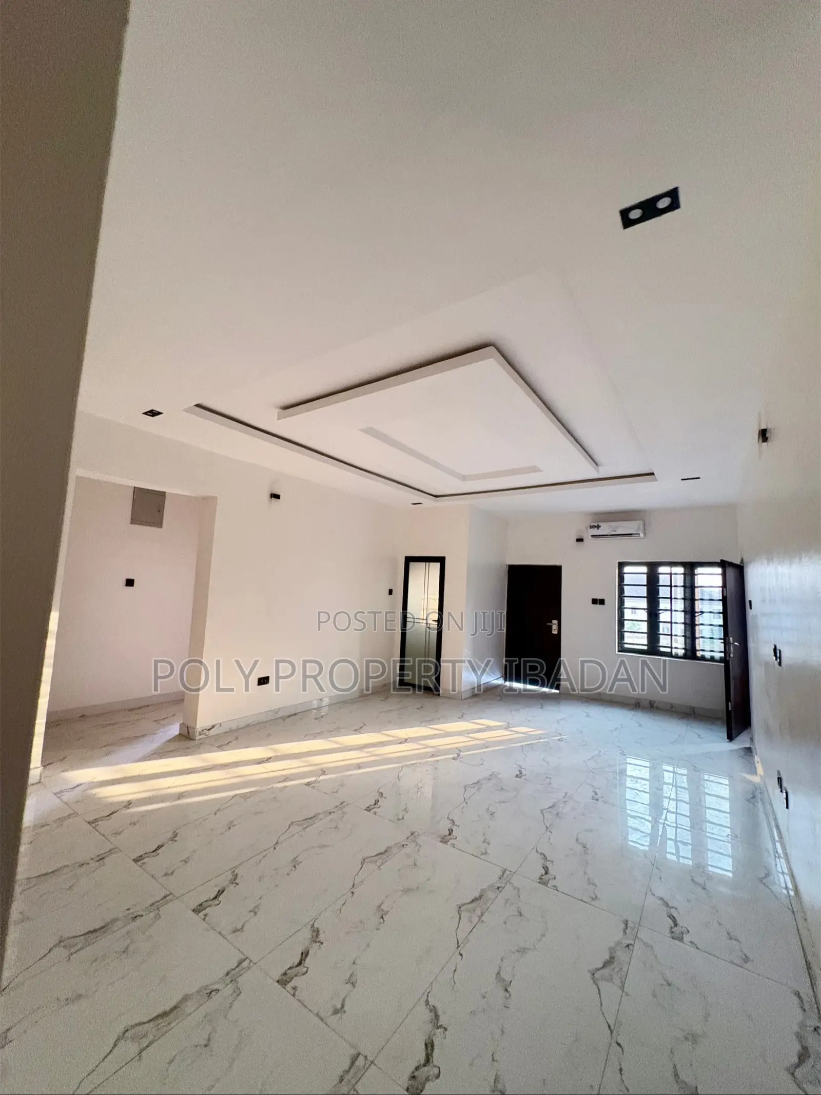 3bdrm Apartment in Kolapo Ishola Gra, Ibadan for rent in Ibadan
