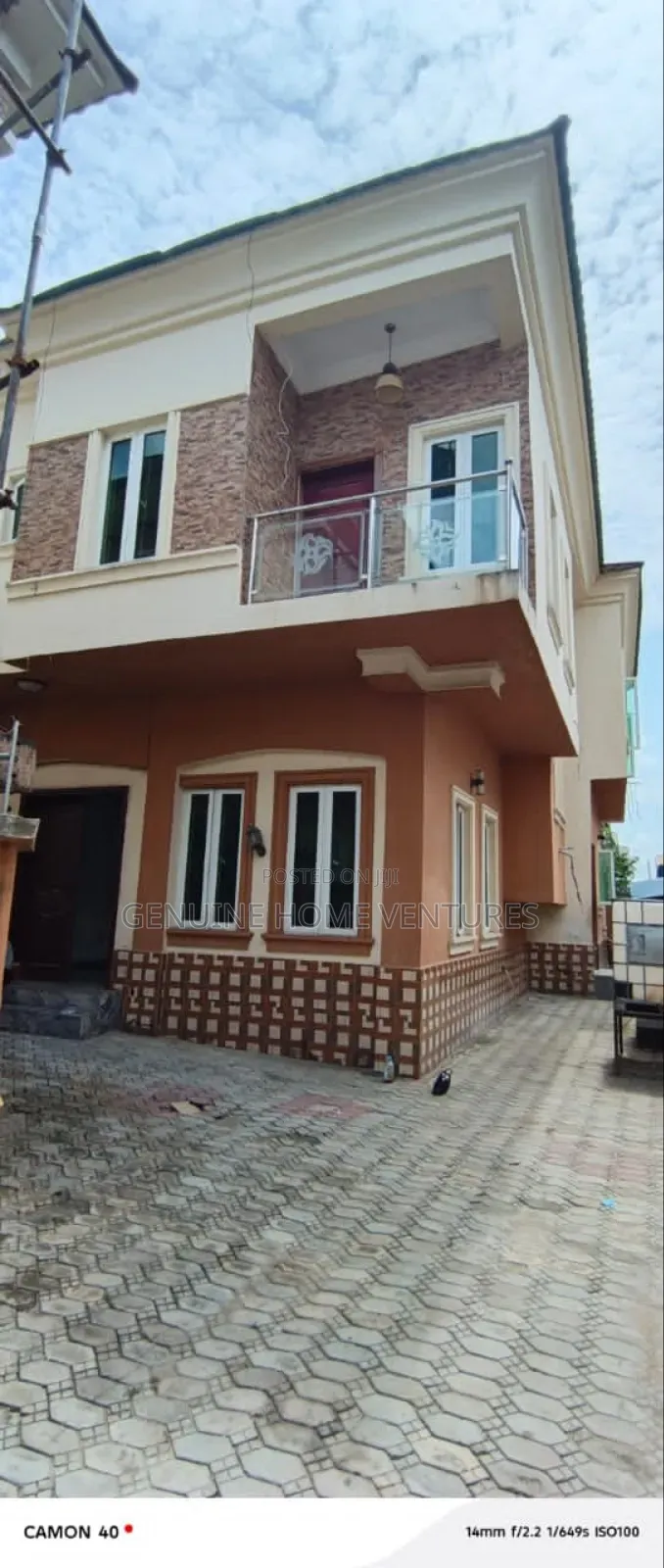 4bdrm Duplex in Ikota for rent in Ikota