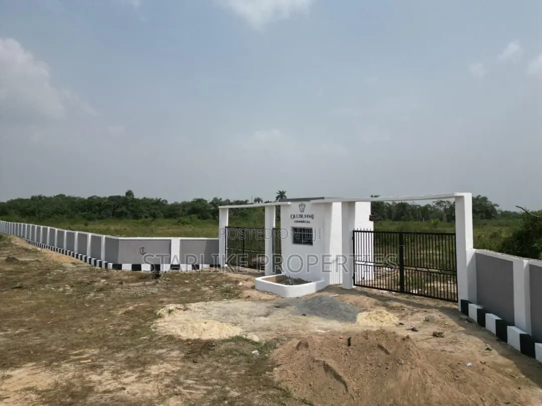 Secure Residential and Commercial Plots in a Fast Growing Location in Epe