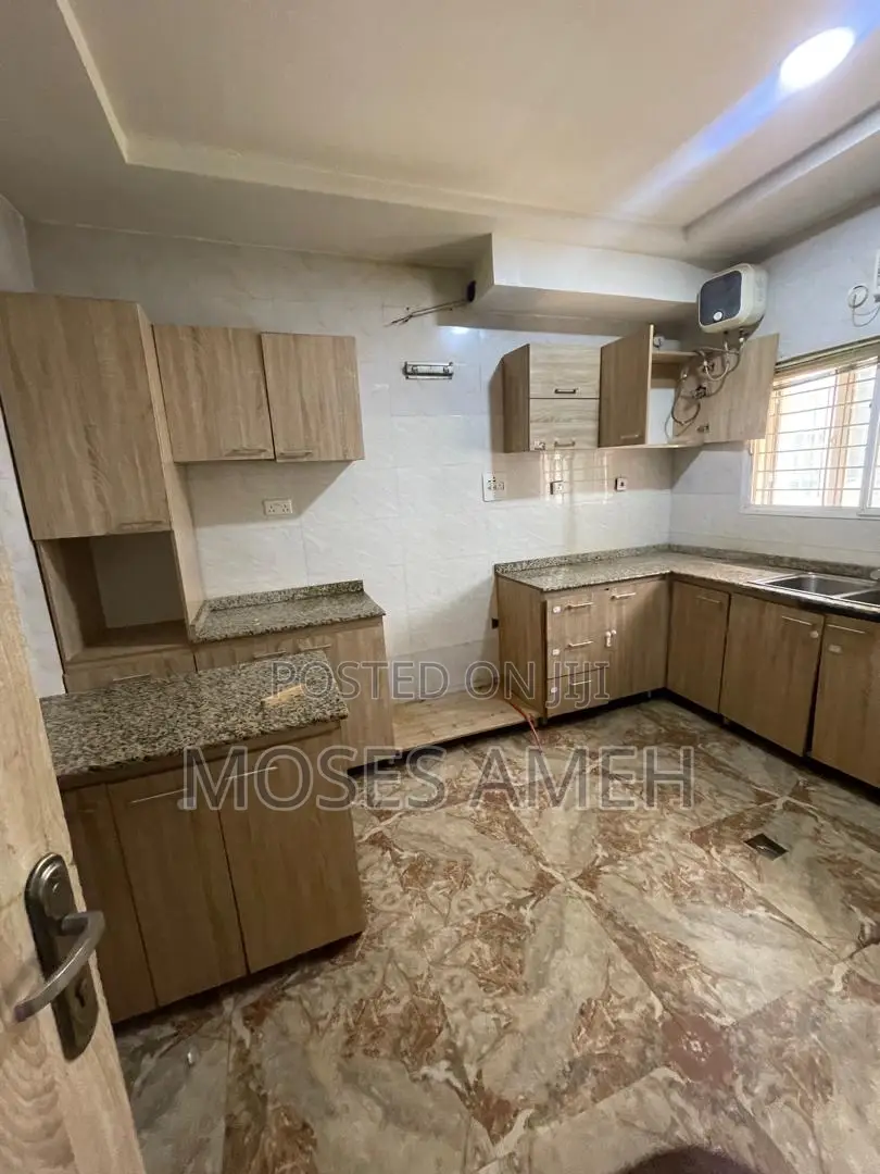 3bdrm Block of Flats in Wuye for rent in Wuye
