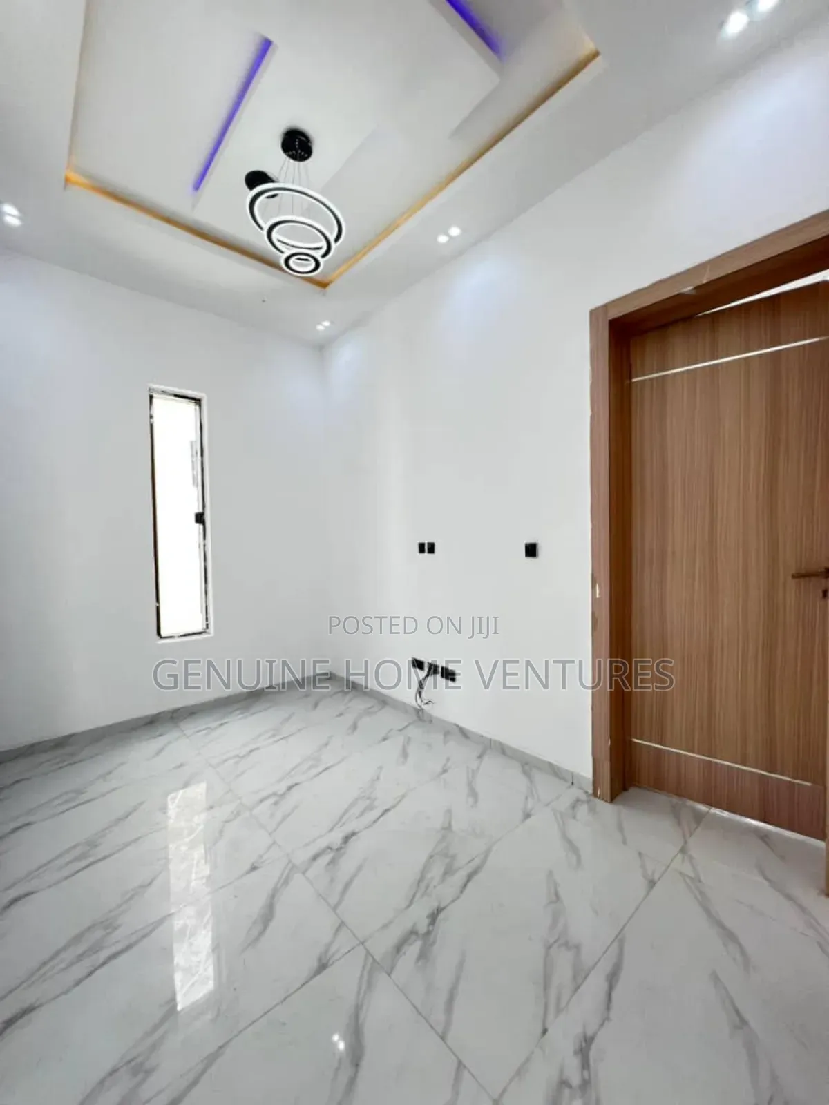 4bdrm Duplex in Chevron for sale in Chevron