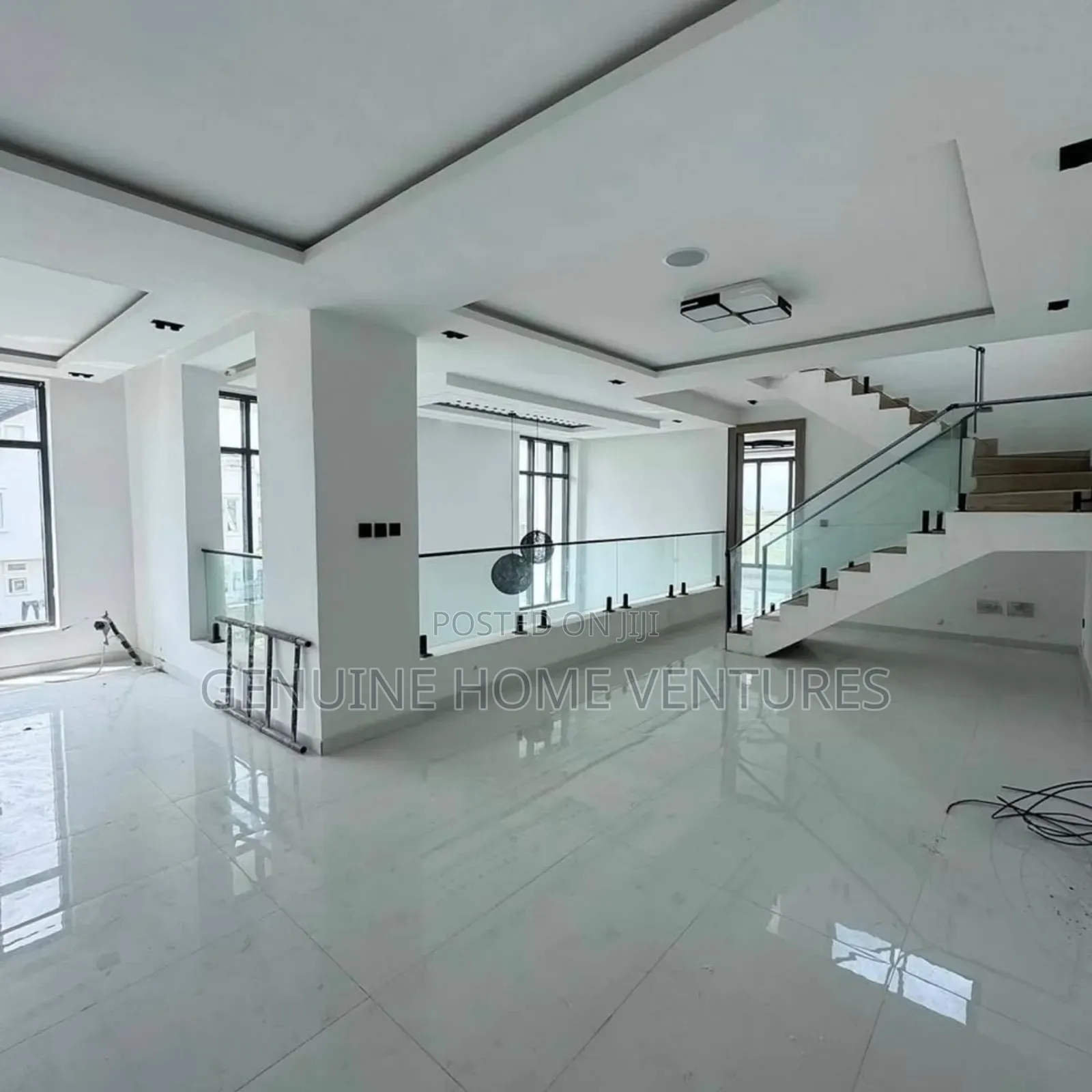 5bdrm Duplex in Cowrie Creek Estate for sale in Ikate
