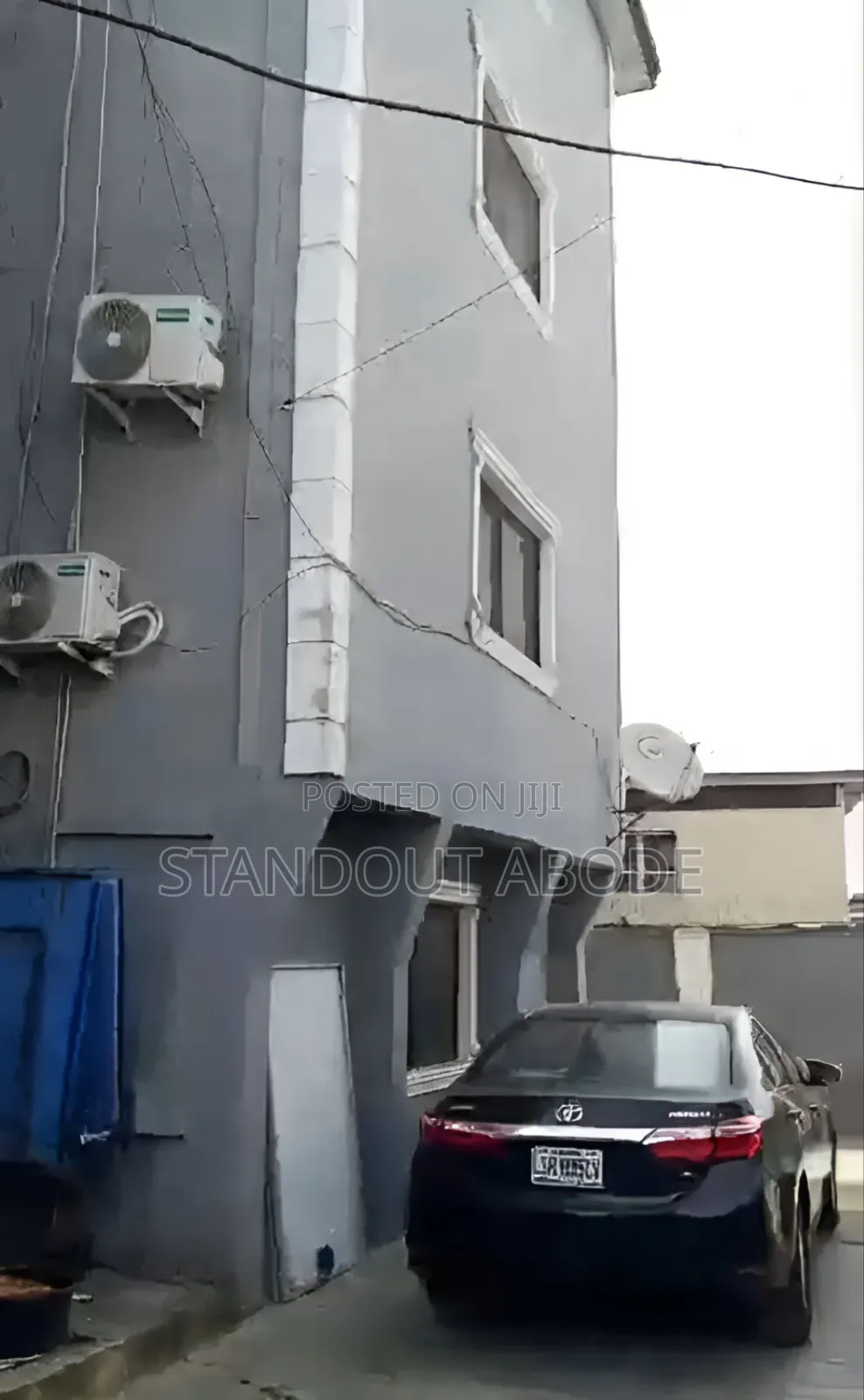 3bdrm Block of Flats in In Good Location, Aguda / Surulere for sale in Aguda / Surulere