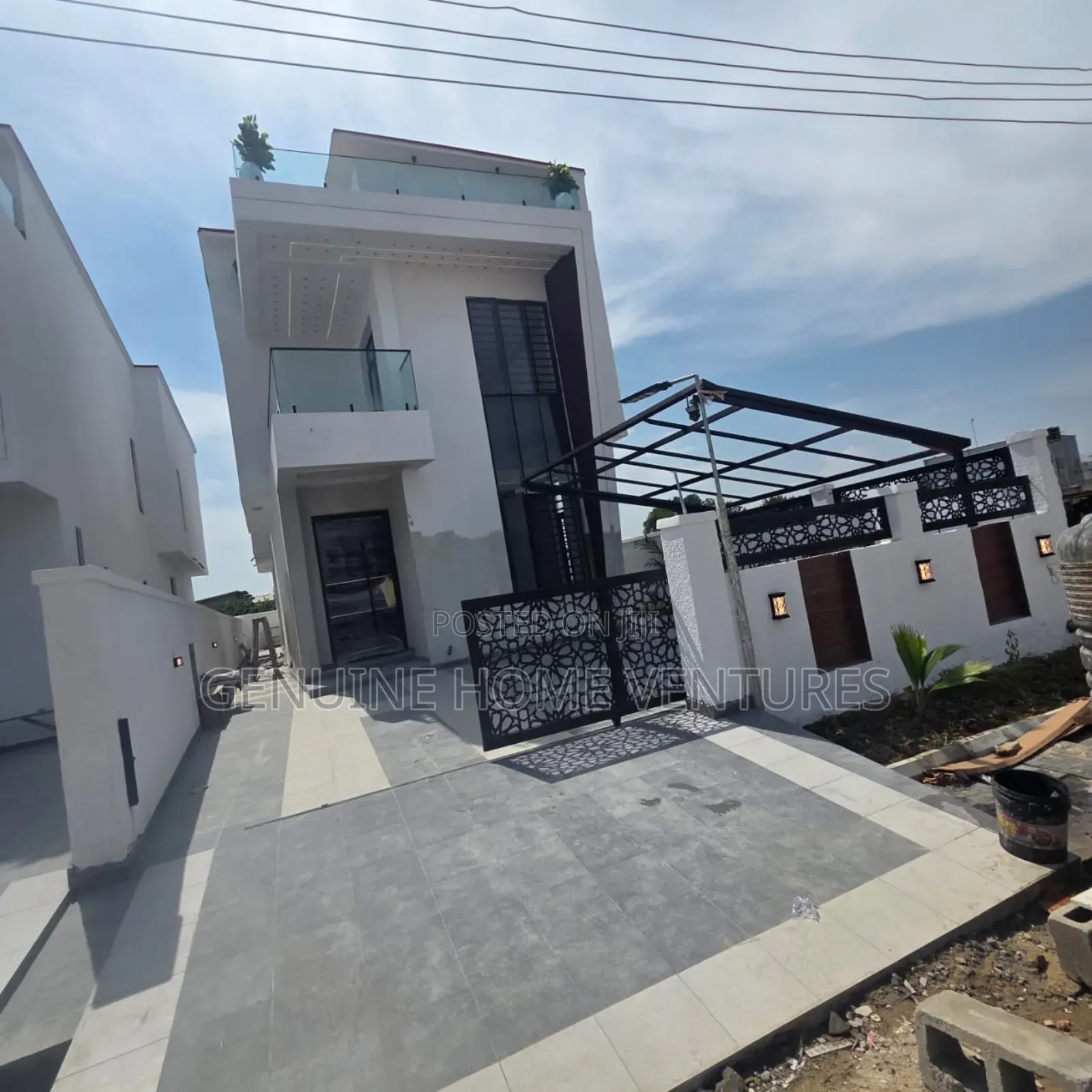 5bdrm Duplex in Sangotedo for sale in Sangotedo