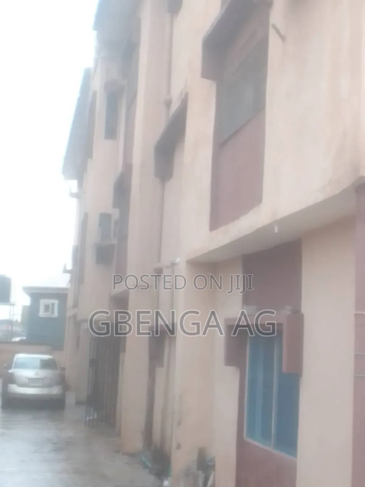 3bdrm Block of Flats in Irepo Estate, Akesan for sale in Akesan