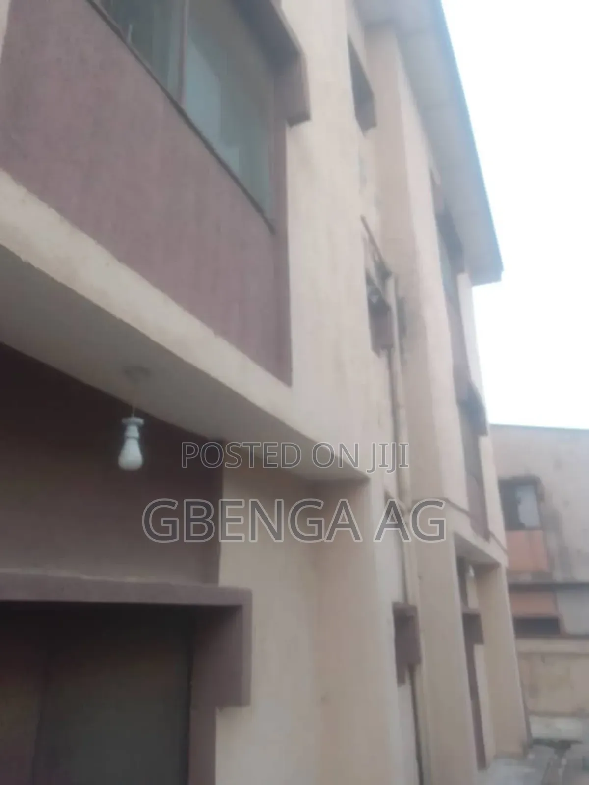 3bdrm Block of Flats in Irepo Estate, Akesan for sale in Akesan