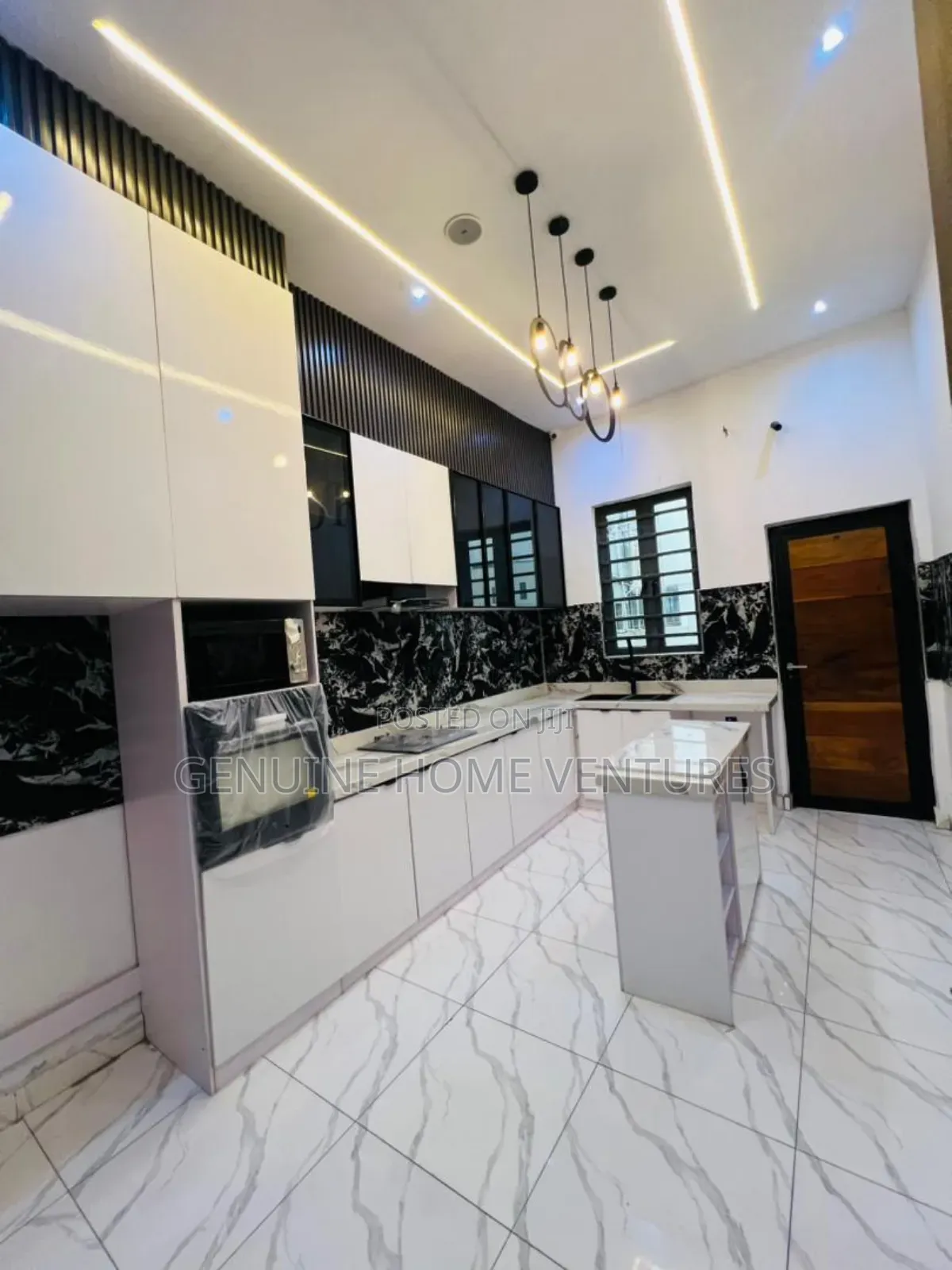 4bdrm Duplex in Sangotedo for sale in Sangotedo