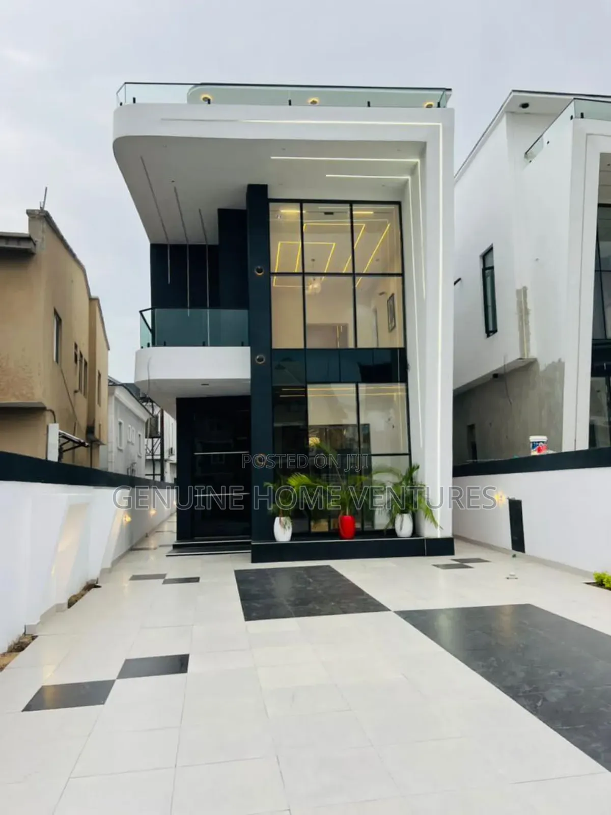 5bdrm Duplex in Sangotedo for sale in Sangotedo