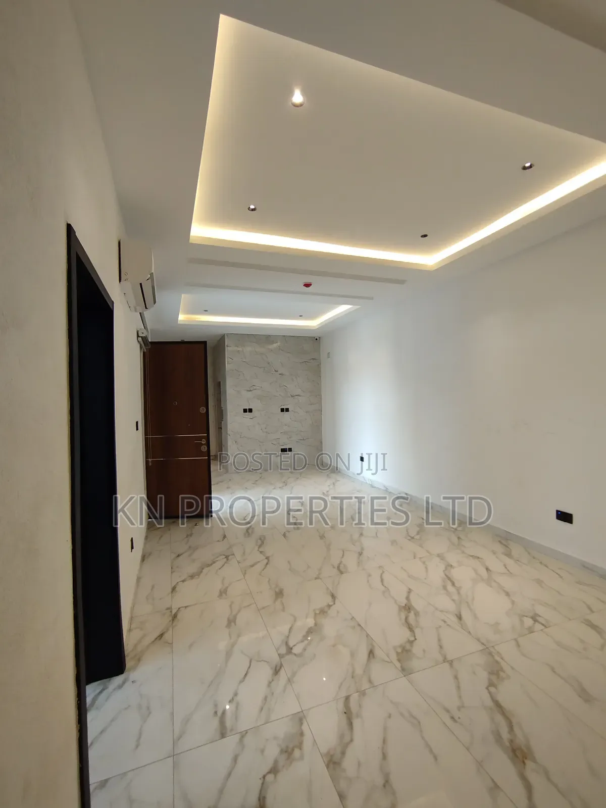 For Rent 6 Bedroom Semi-Detached Duplex in Wuse