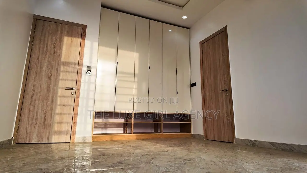 2bdrm Apartment in Ikota Gra for sale in Ikota