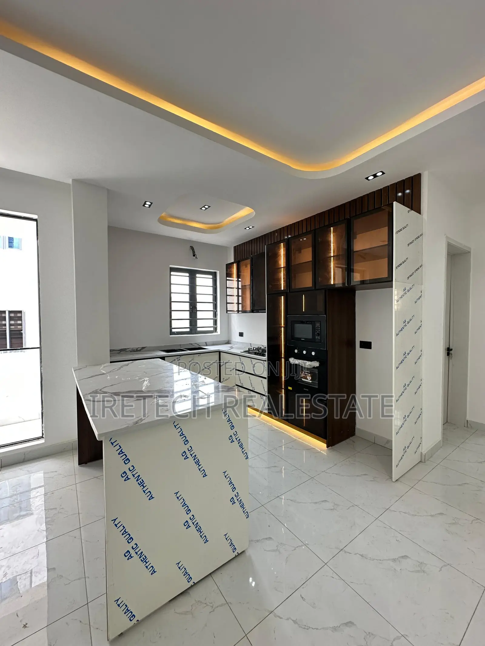 2bdrm Apartment in Ikate Ilasan for sale in Ikate