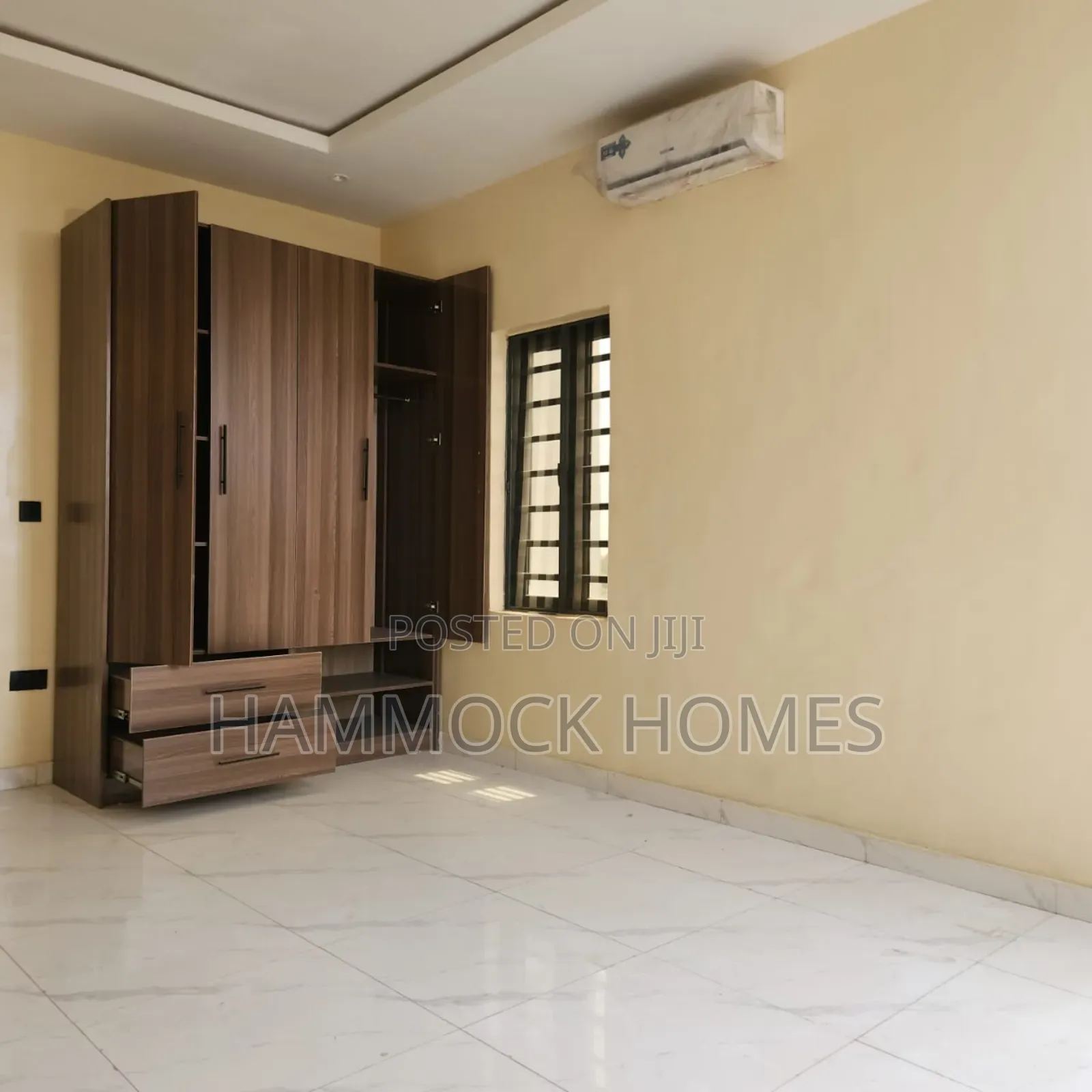 3bdrm Block of Flats in Kolapo Ishola Gra, Akobo for rent in Akobo