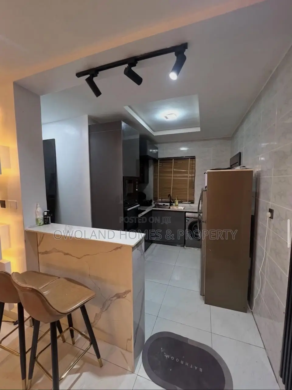 Furnished 3bdrm Block of Flats in Ologolo Estate for rent in Ologolo