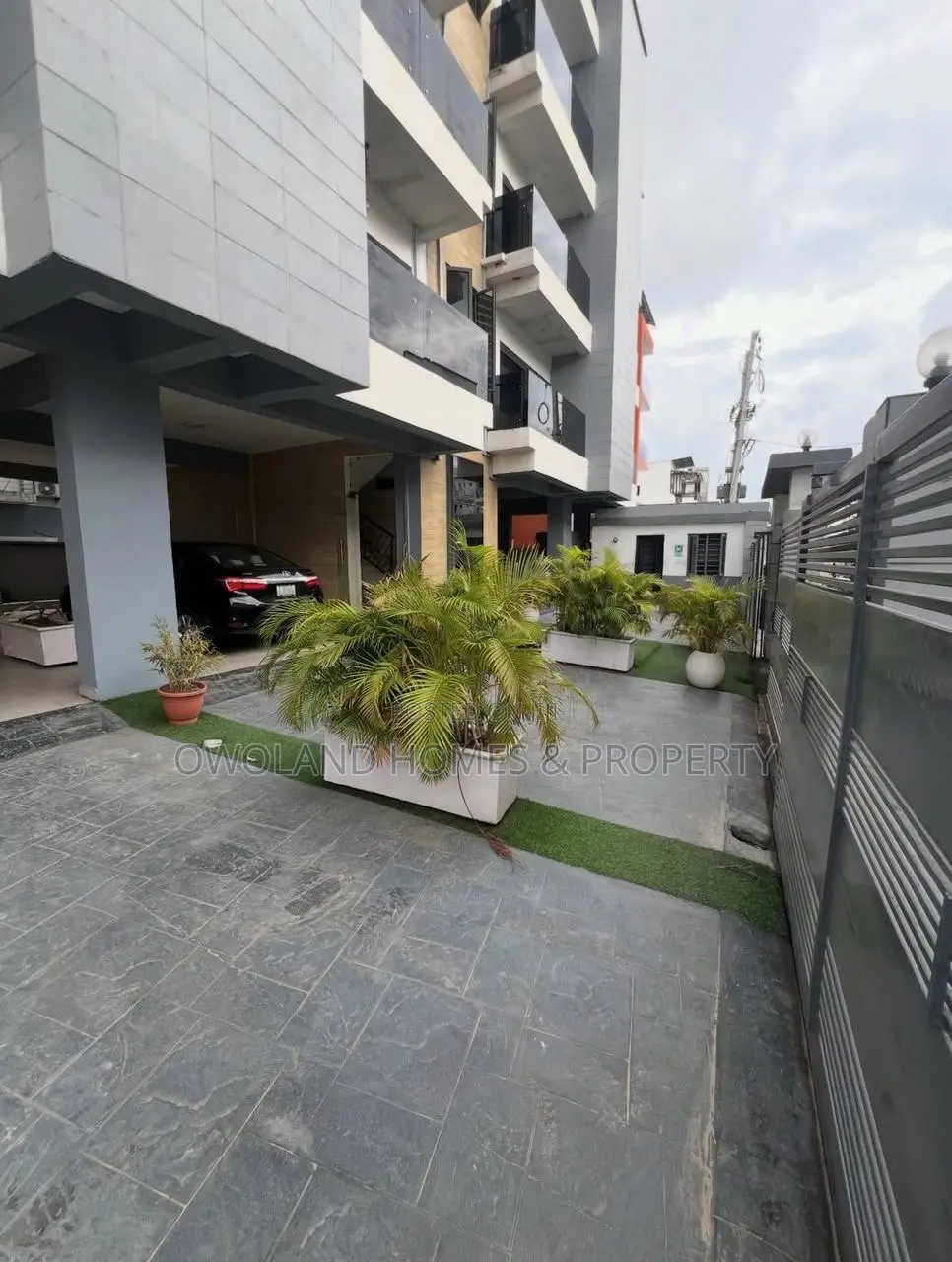 Furnished 3bdrm Block of Flats in Ologolo Estate for rent in Ologolo