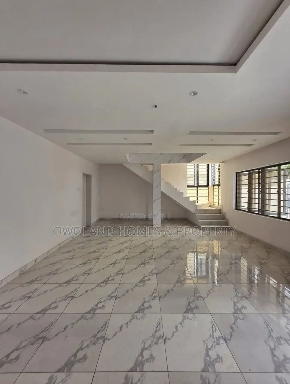 4bdrm Duplex in Ologolo for rent in Ologolo