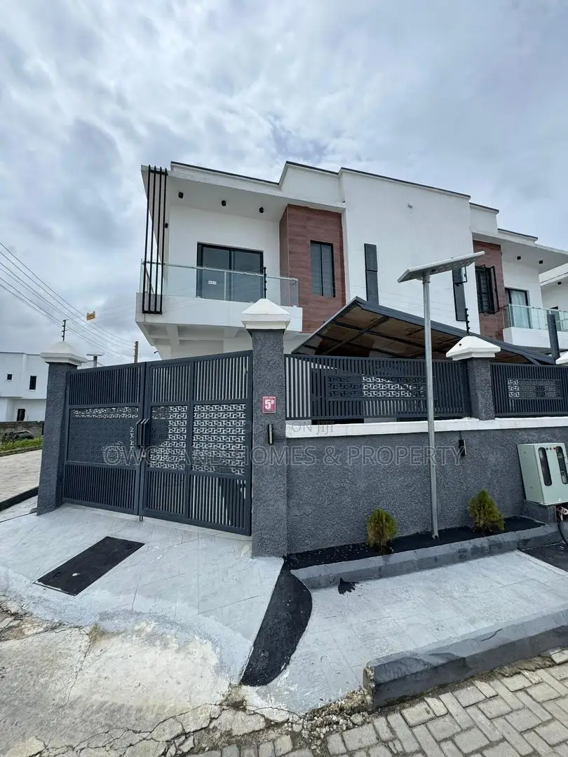 4bdrm Duplex in Orchid Estate, Ikota for rent in Ikota