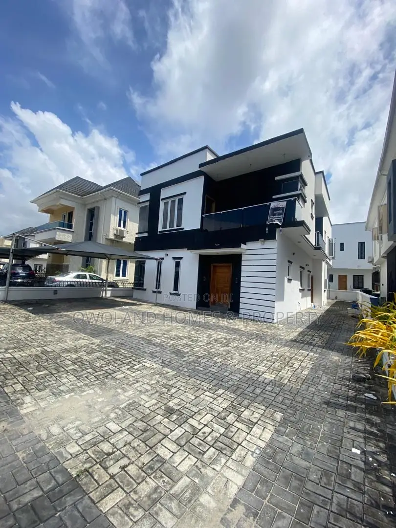 5bdrm Duplex in Mega Mound Estate, Ikota for rent in Ikota