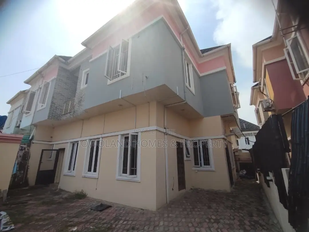 3bdrm Duplex in Lekki County, Ikota for rent in Ikota