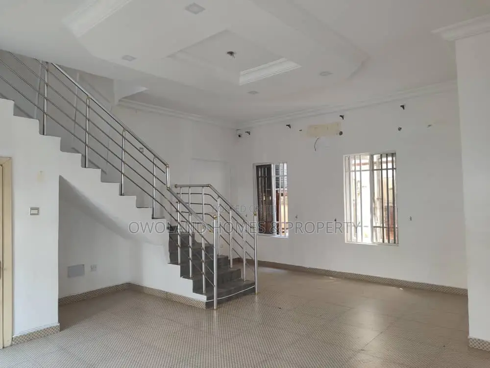3bdrm Duplex in Lekki County, Ikota for rent in Ikota
